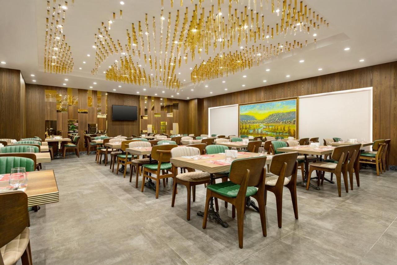 מלון Ramada By Wyndham Istanbul Umraniye מראה חיצוני תמונה