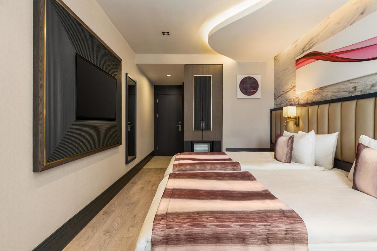 מלון Ramada By Wyndham Istanbul Umraniye מראה חיצוני תמונה