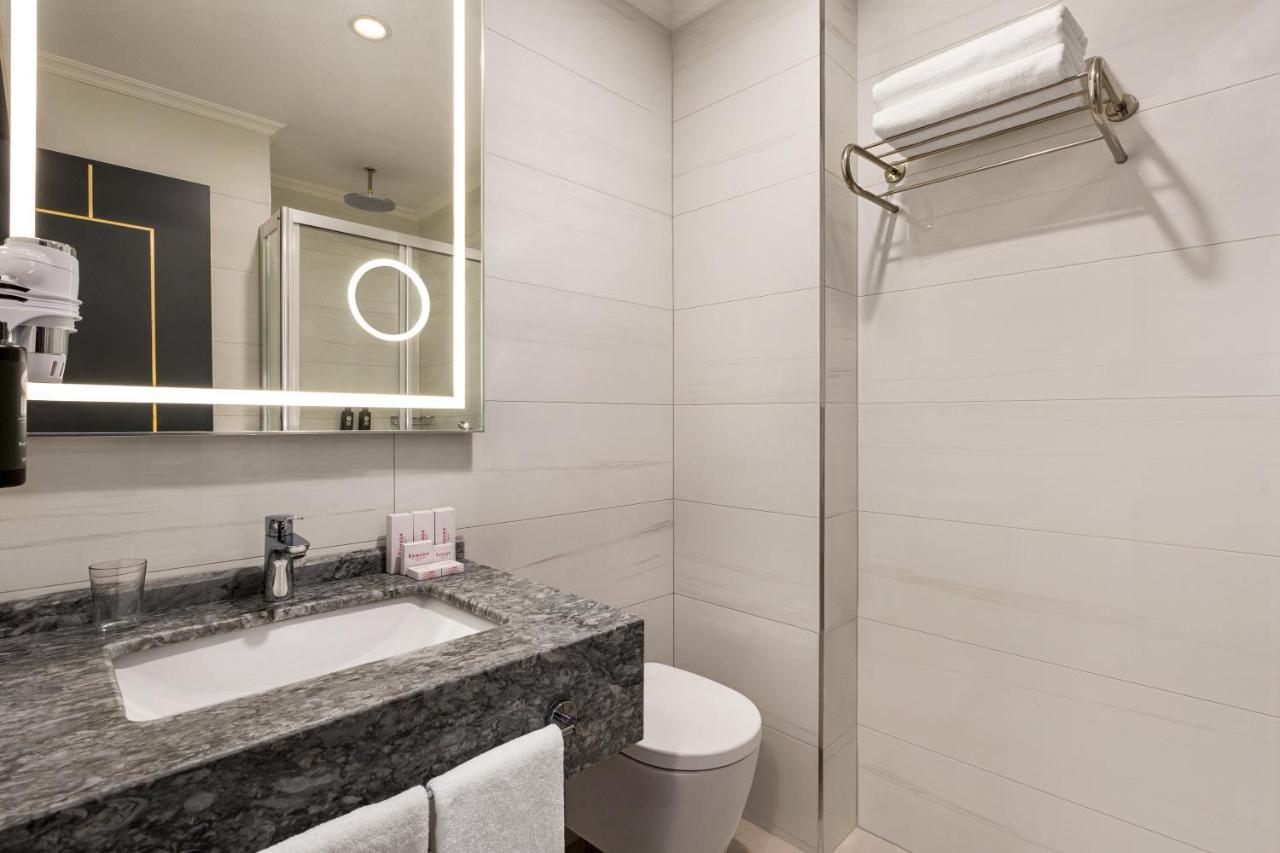 מלון Ramada By Wyndham Istanbul Umraniye מראה חיצוני תמונה
