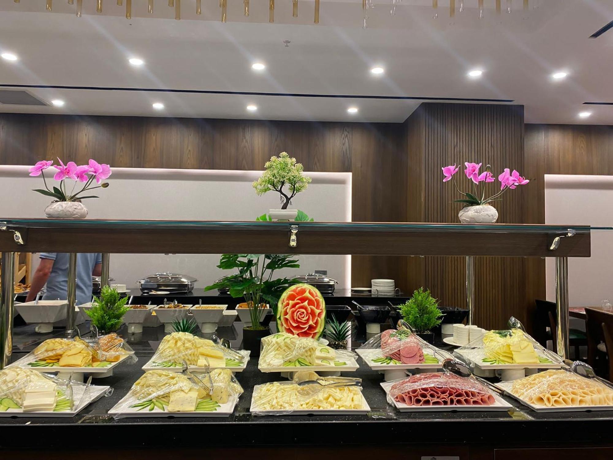 מלון Ramada By Wyndham Istanbul Umraniye מראה חיצוני תמונה
